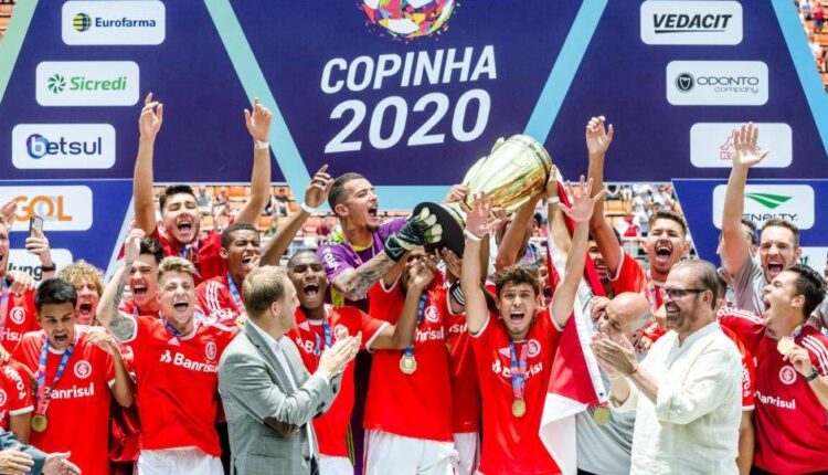Internacional tenta o segundo título seguido da Copa São Paulo.