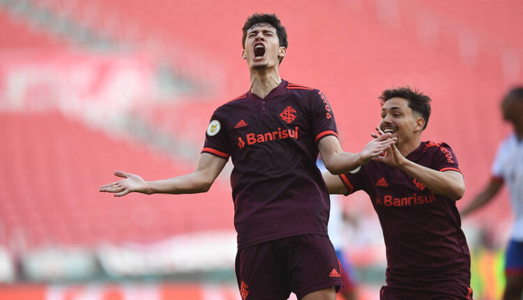 O Internacional que negociar Rodrigo Dourado, mas não recebeu uma boa proposta ainda.