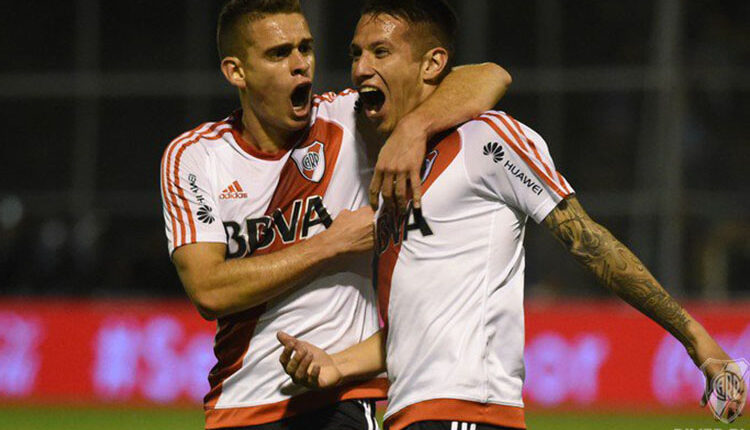 O Internacional está de olho no atacante Carlos Auzqui, do River Plate.