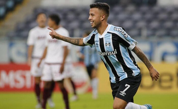 Ex-jogador do Grêmio insulta o Internacional