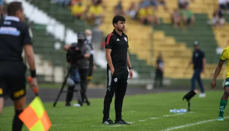 Medina tem pouco tempo para preparar o Internacional antes da Copa do Brasil.