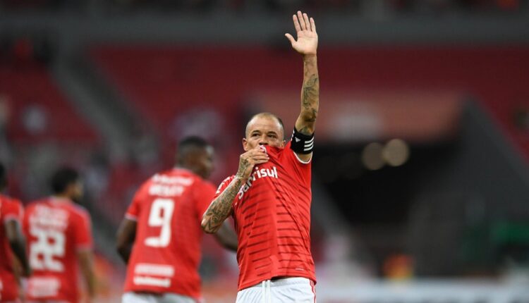 D'Alessandro fez primeiro gol em estreias pelo Internacional.