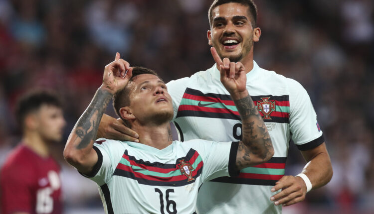 Portugal se classifica para a Copa do Mundo com boa atuação de Otávio