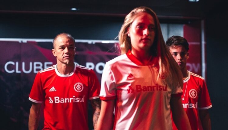 O Internacional está próximo de renovar com a Adidas.