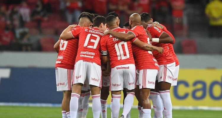 Jogadores ainda não atuaram com Cacique Medina no comando do Internacional.