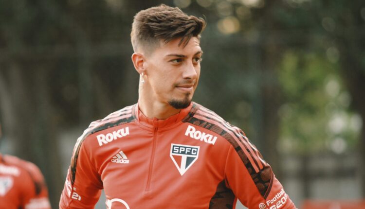 O São Paulo negou qualquer possibilidade de negociar Rigoni com o Inter.