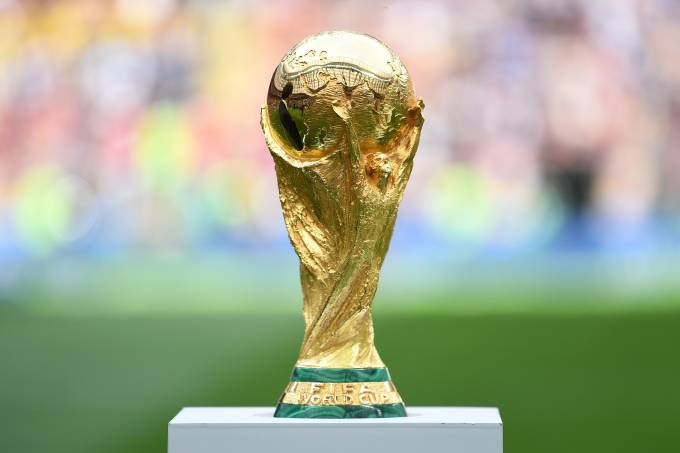 Copa do Mundo: saiba como é feita a taça do maior torneio de futebol do planeta.