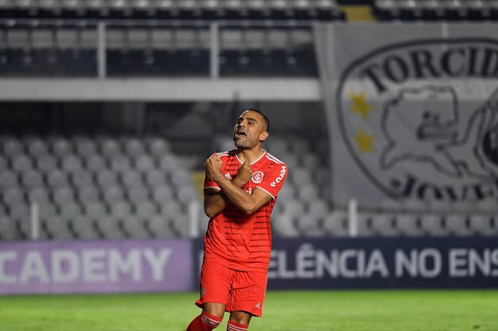 Inter negocia com Gabriel Mercado