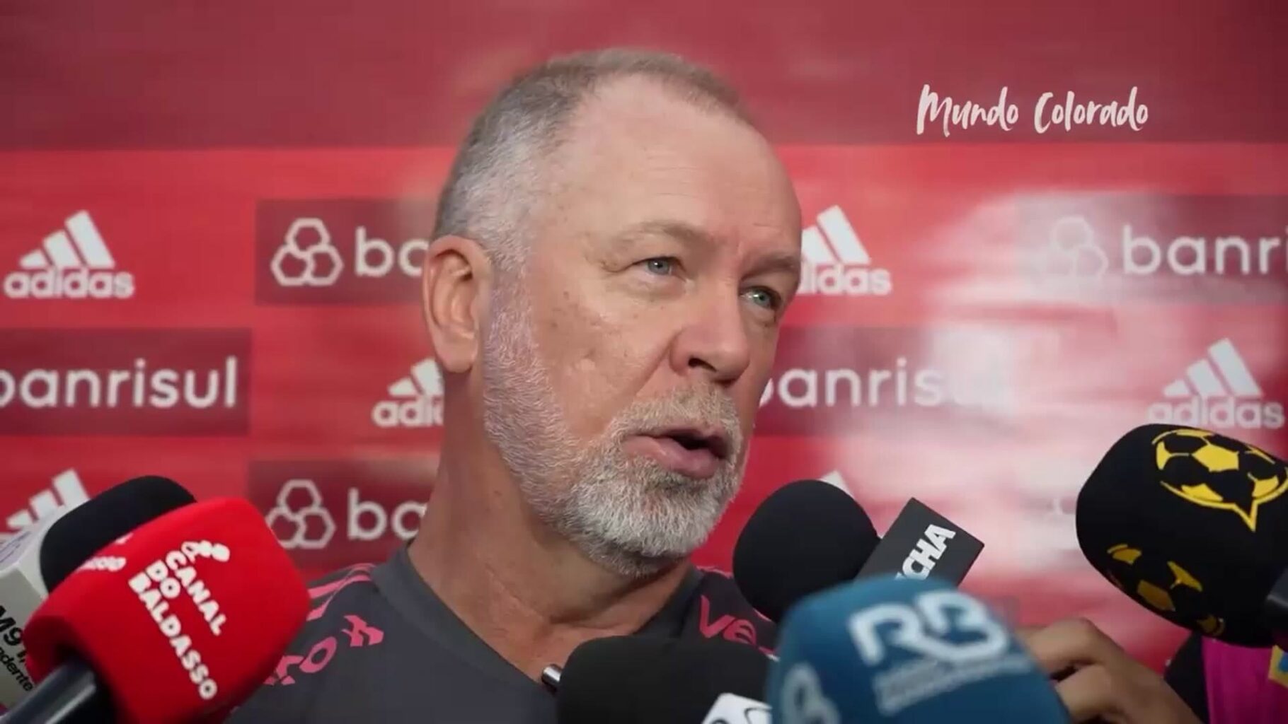 Mano Menezes surpreende e CONFIRMA notícia impressionante