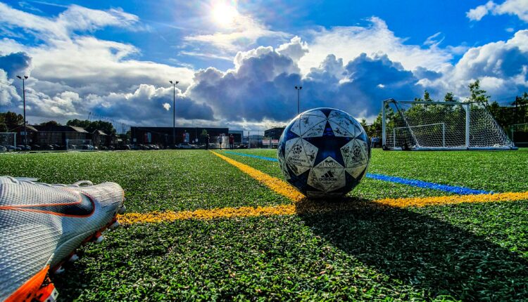 Economize neste final de ano com cupons de desconto em produtos de futebol